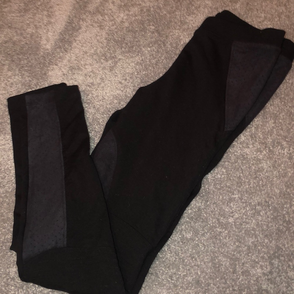 Black leggings!